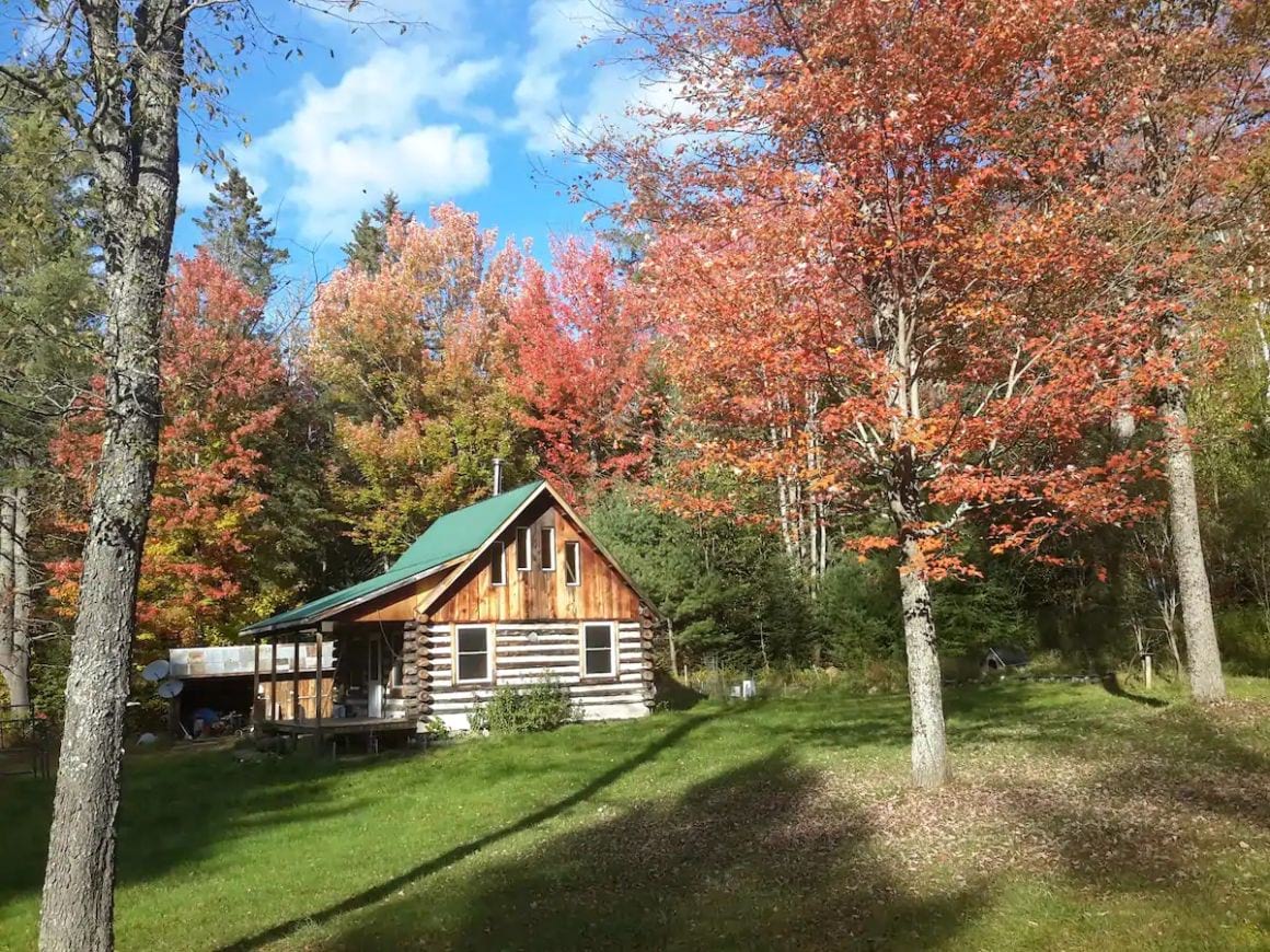 Quaint Log Cabin, Vermont