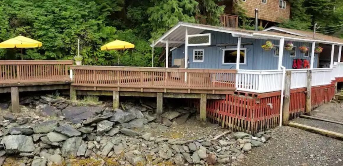 Cosy Summer Cabin for Two, Alaska