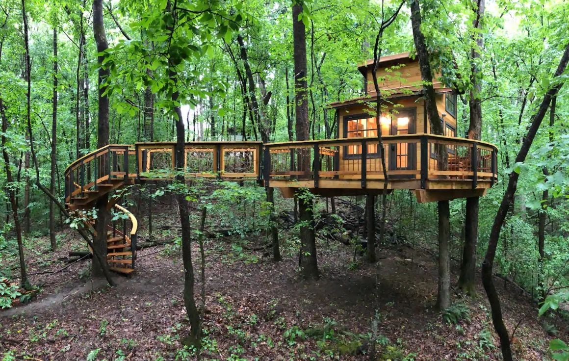 Newly Renovated Suburban Treehouse, Atlanta