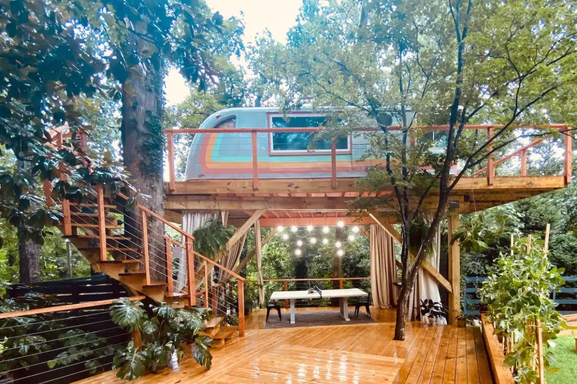 Treehouse with Private Hot Tub, Atlanta