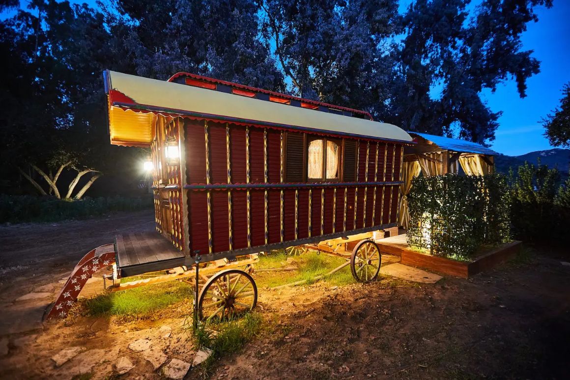 Authentic Romani Carriage Glamping, Southern California