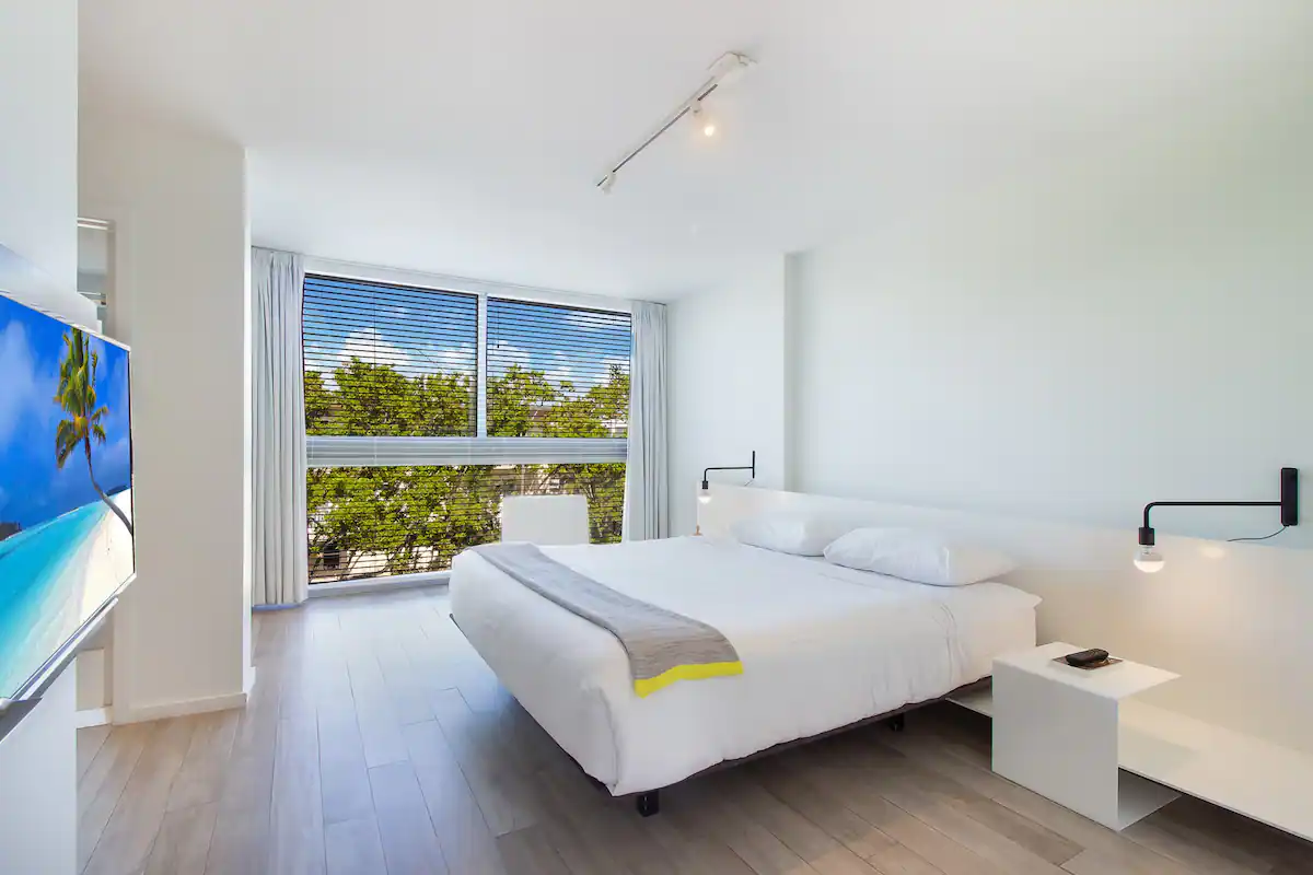 white airy bedroom in key biscayne airbnb