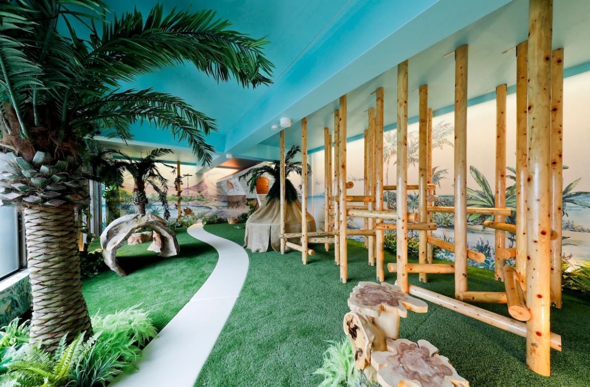 Entire House With a Playroom Japan