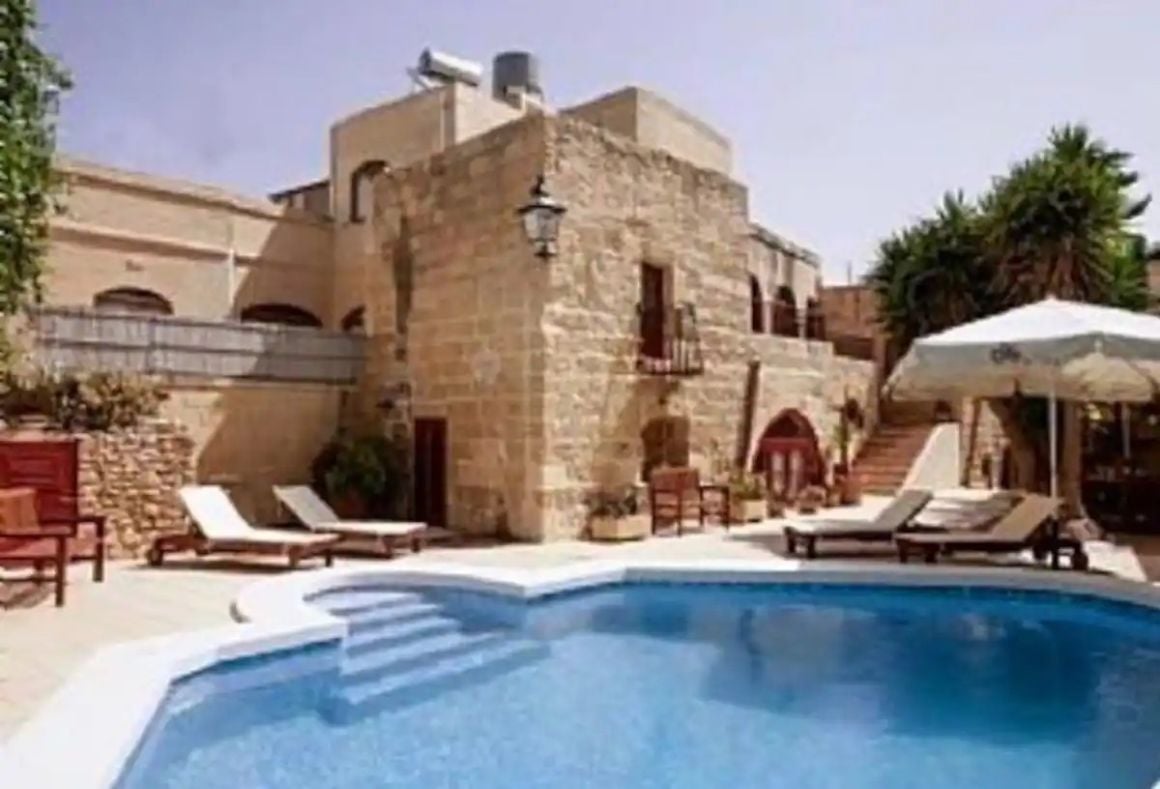 Private room in home, Gozo 