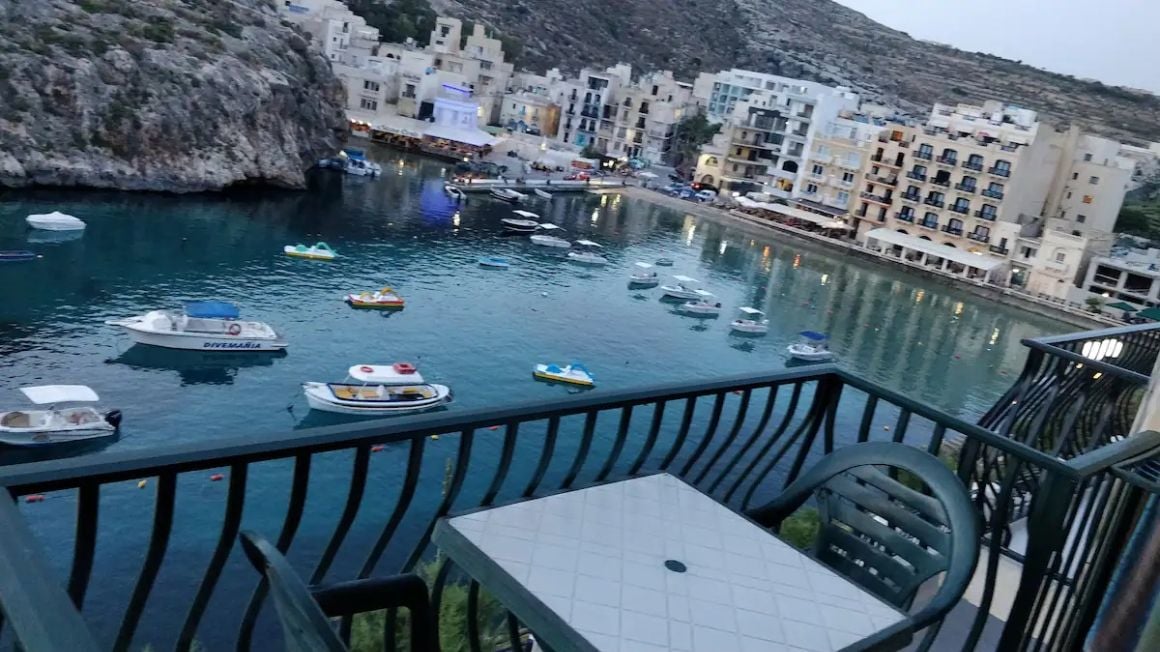 eafront UNIQUE flat in Xlendi, Gozo