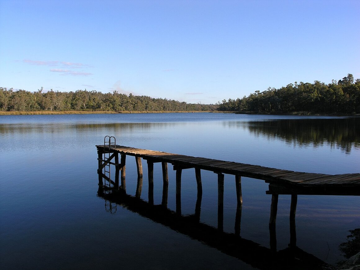 Embrace the outdoors at Lake Leschenaultia