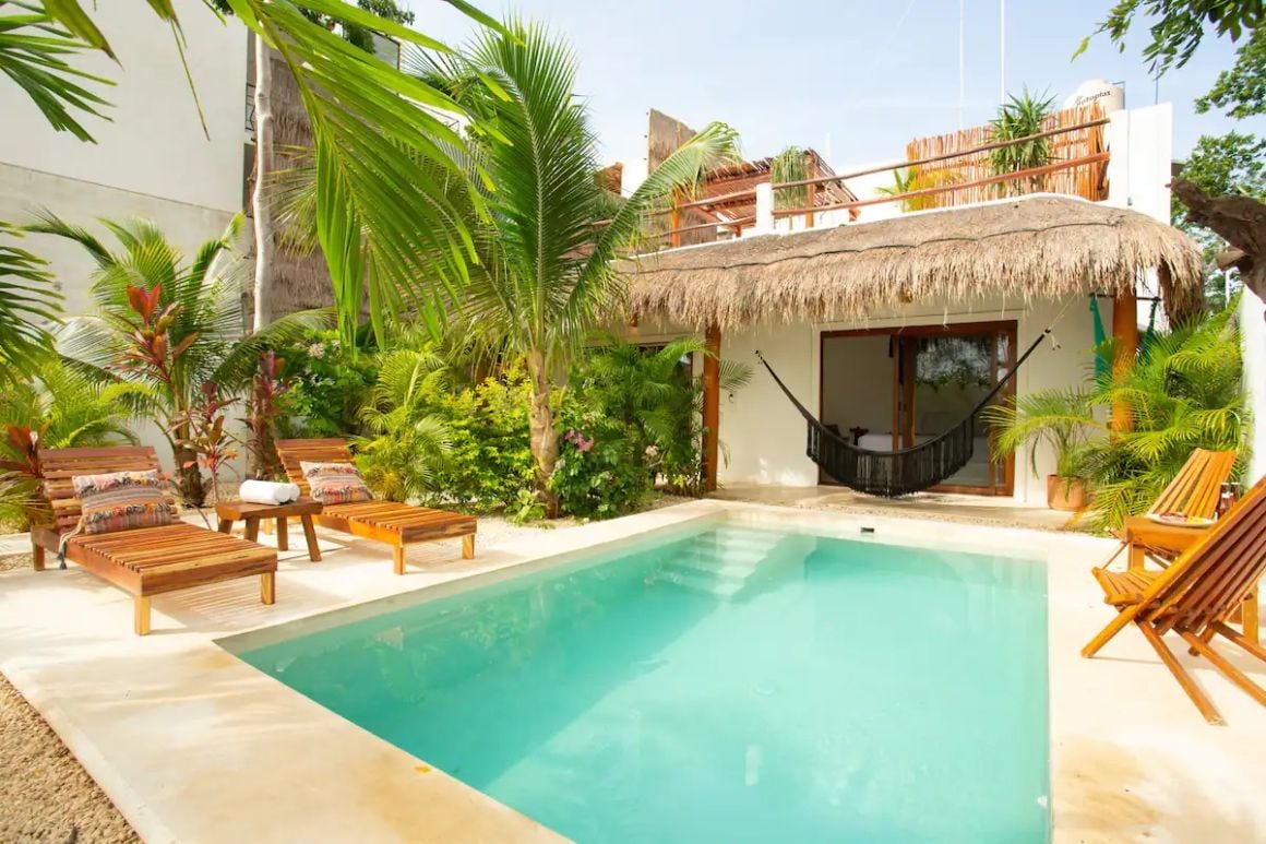 Chic Villa with Private Security Pool Patio and Daily Cleaning Service, Mexico