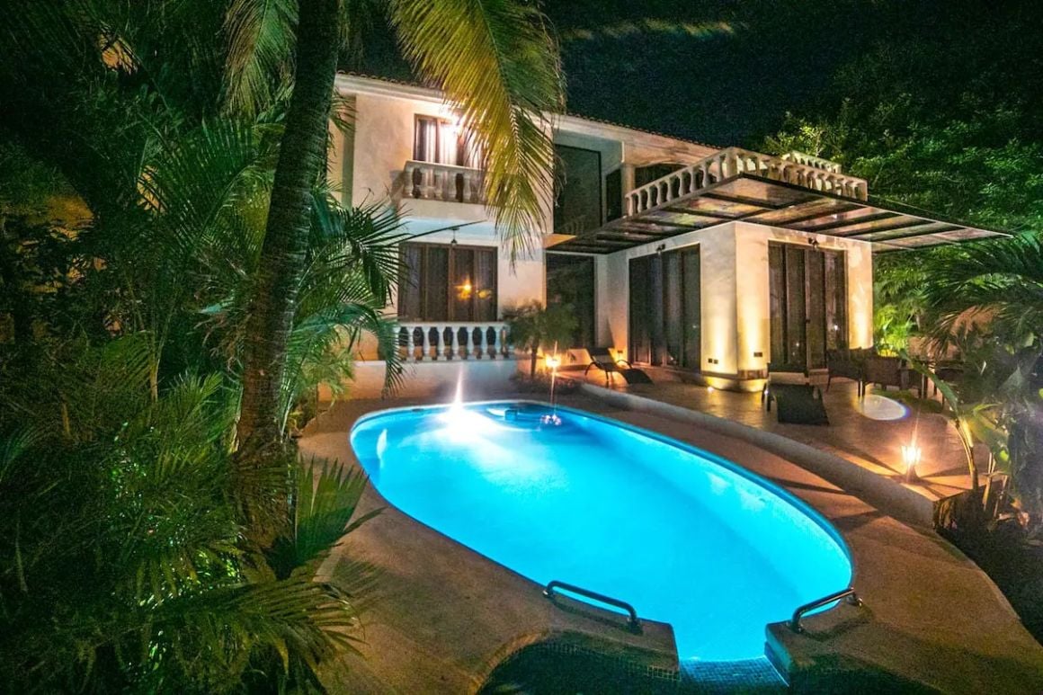 Entire Villa a Few Steps Away from the Beach with 247 Concierge Service, Mexico 