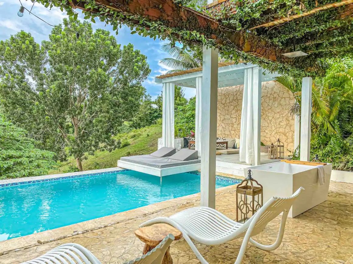 Villa in the Mountains with Private Pool and Close to Beaches, Puerto Rico 