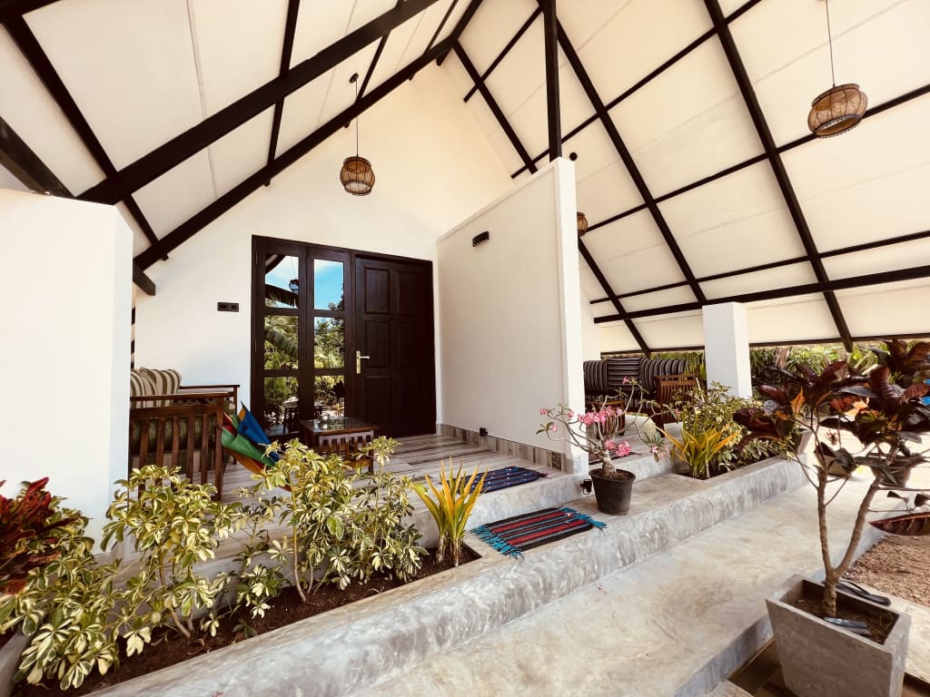 Roy's Villa Hostel