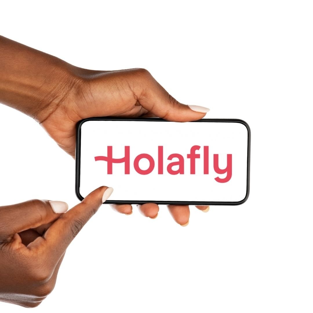 mockup of a person holding a smartphone in white background with Holafly logo