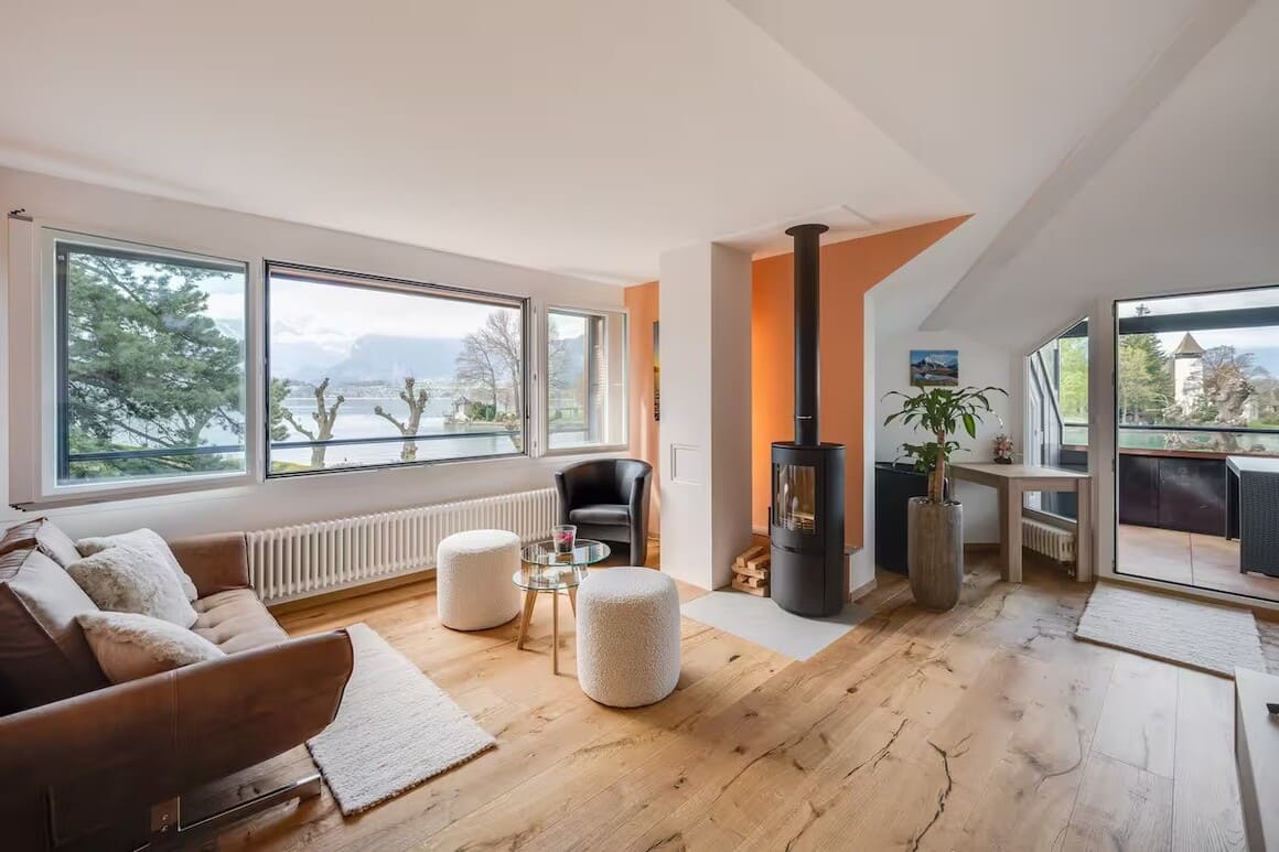 AlpineLake Apartment