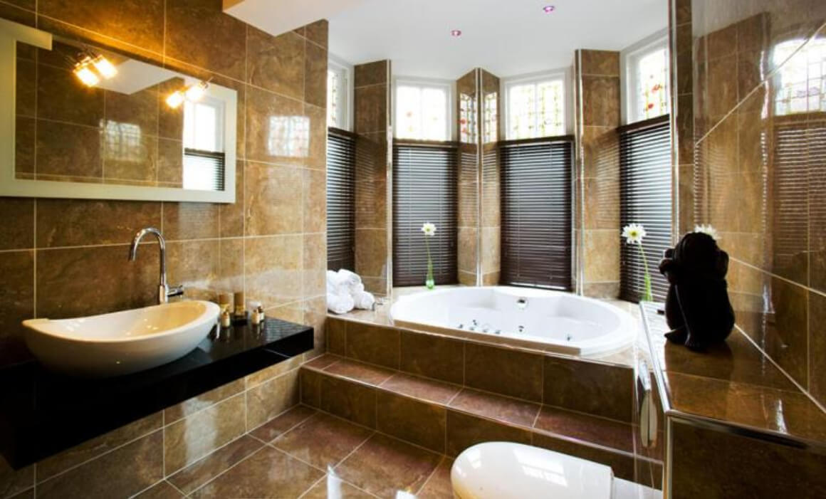 Suites with Hot Tubs at Applegarth Villa Hotel and Restaurant