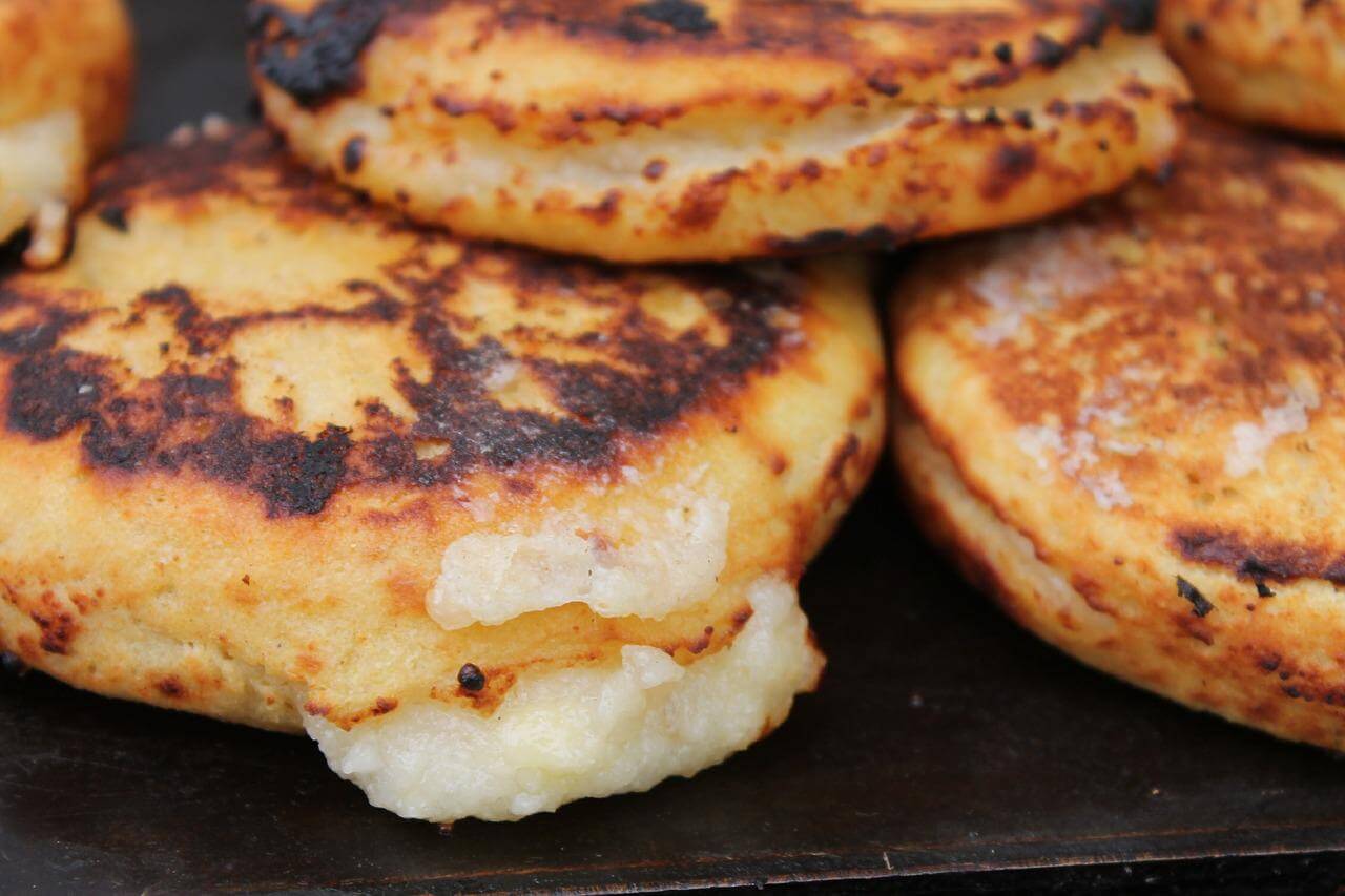 colombian dish arepas