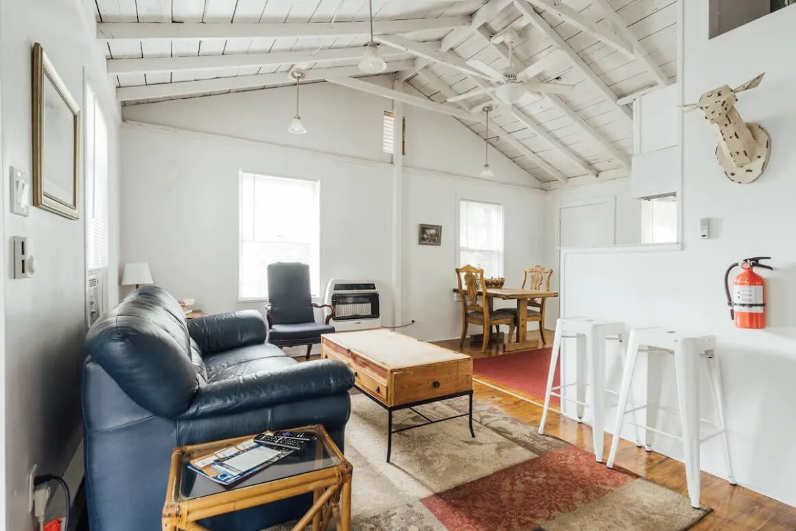 Bright Two-Bedroom Cabin