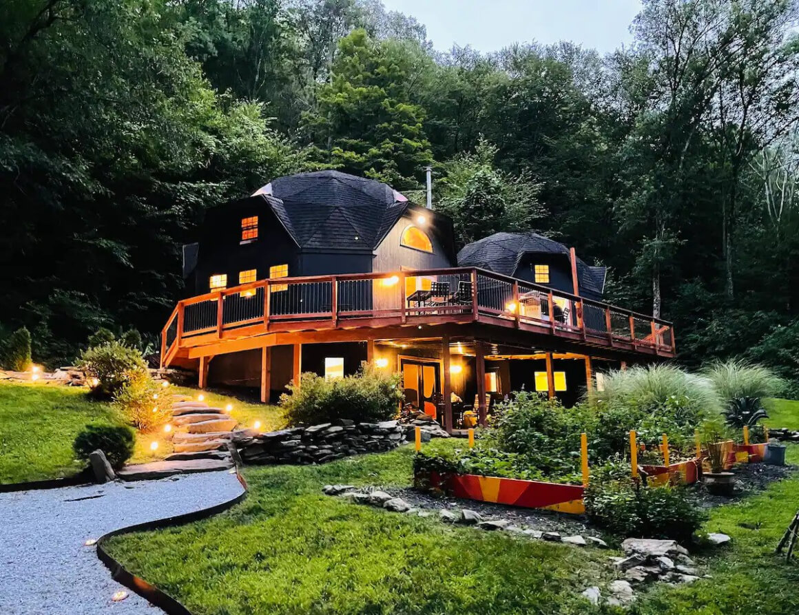 Secluded Dome Home in Litchfield County