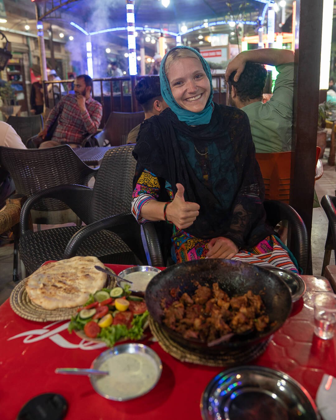 girl eating in peshawar pakistan