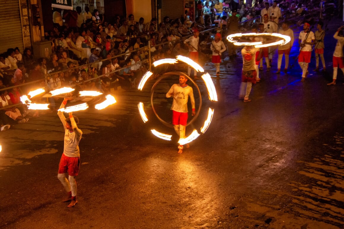 Kandy Esala Poya Perahera