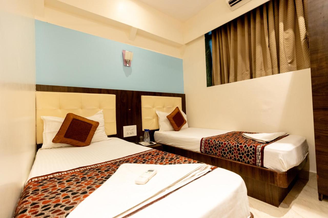 mumbai tourist lodging