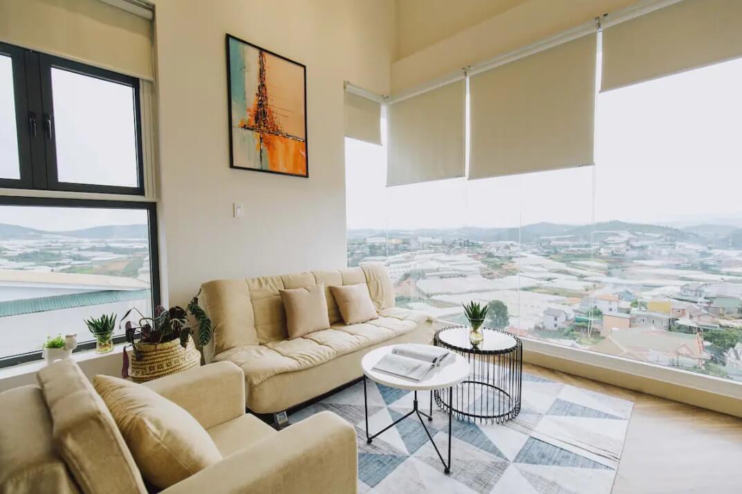 Apartment with mountain view