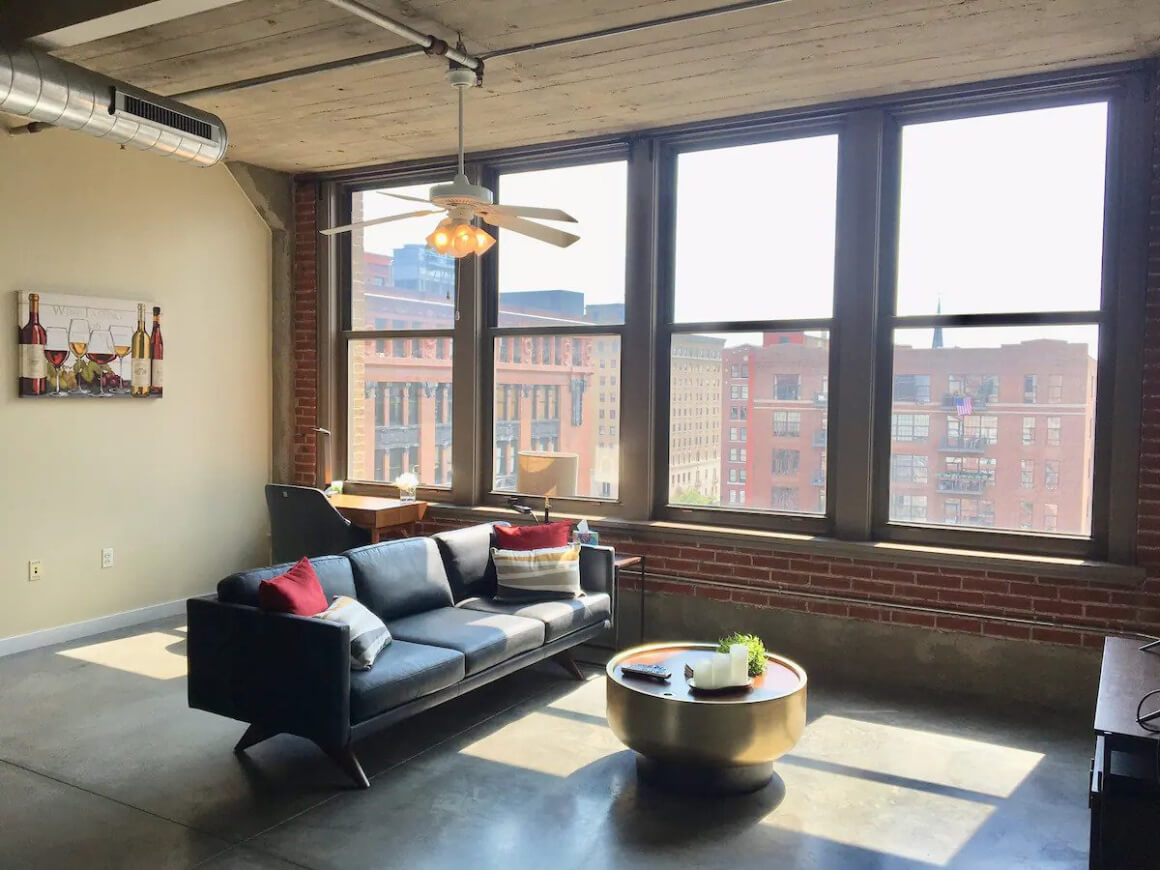 Rooftop apartment with arch view