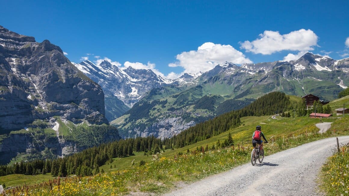 lauberhorn switzerland woman riding mountainbike downhill