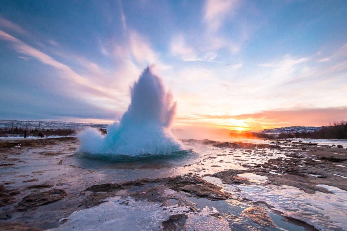 Geyser explodes in Reykjavik's wild outdoors.   