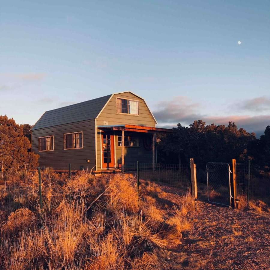 1 Bed Barn Cabin with World Class Sunsets