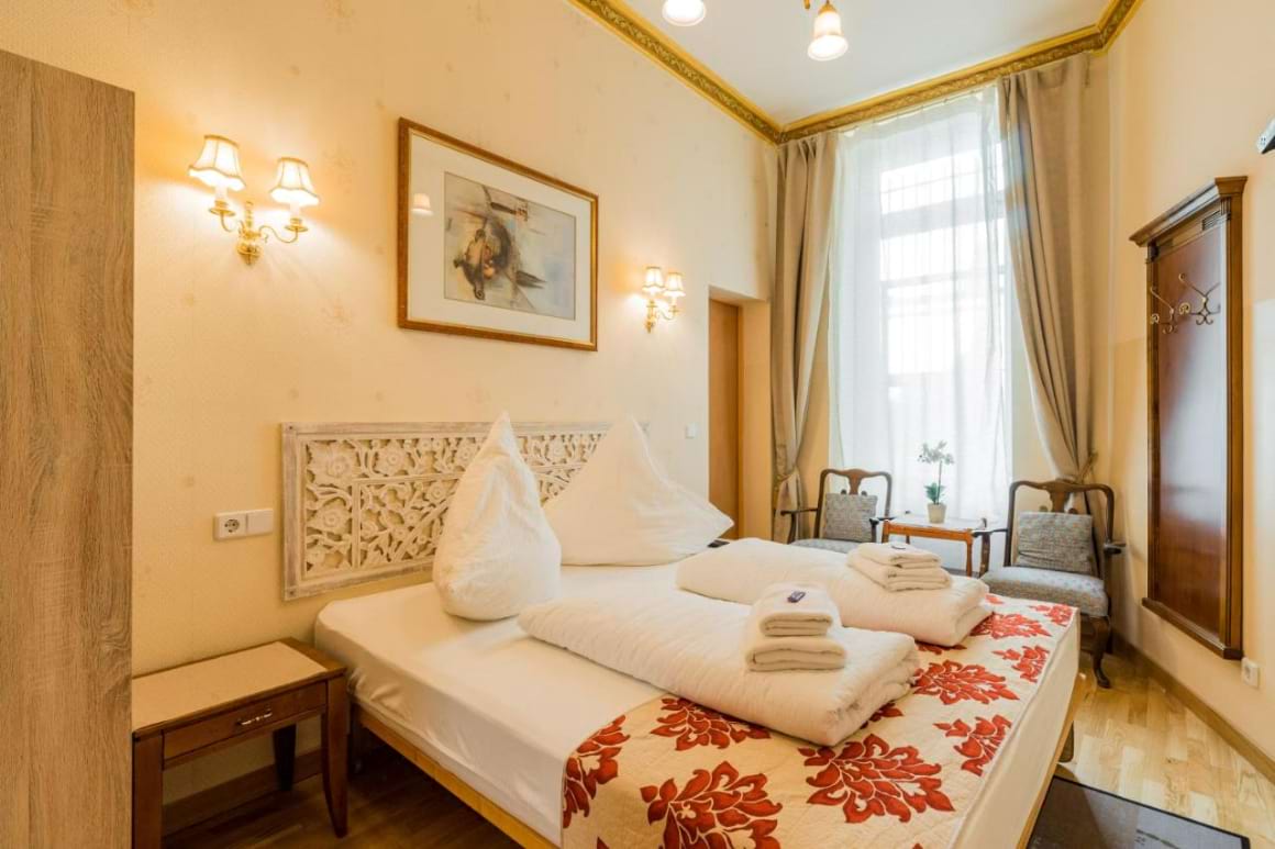Double Room at Pension Parlamento Rooms
