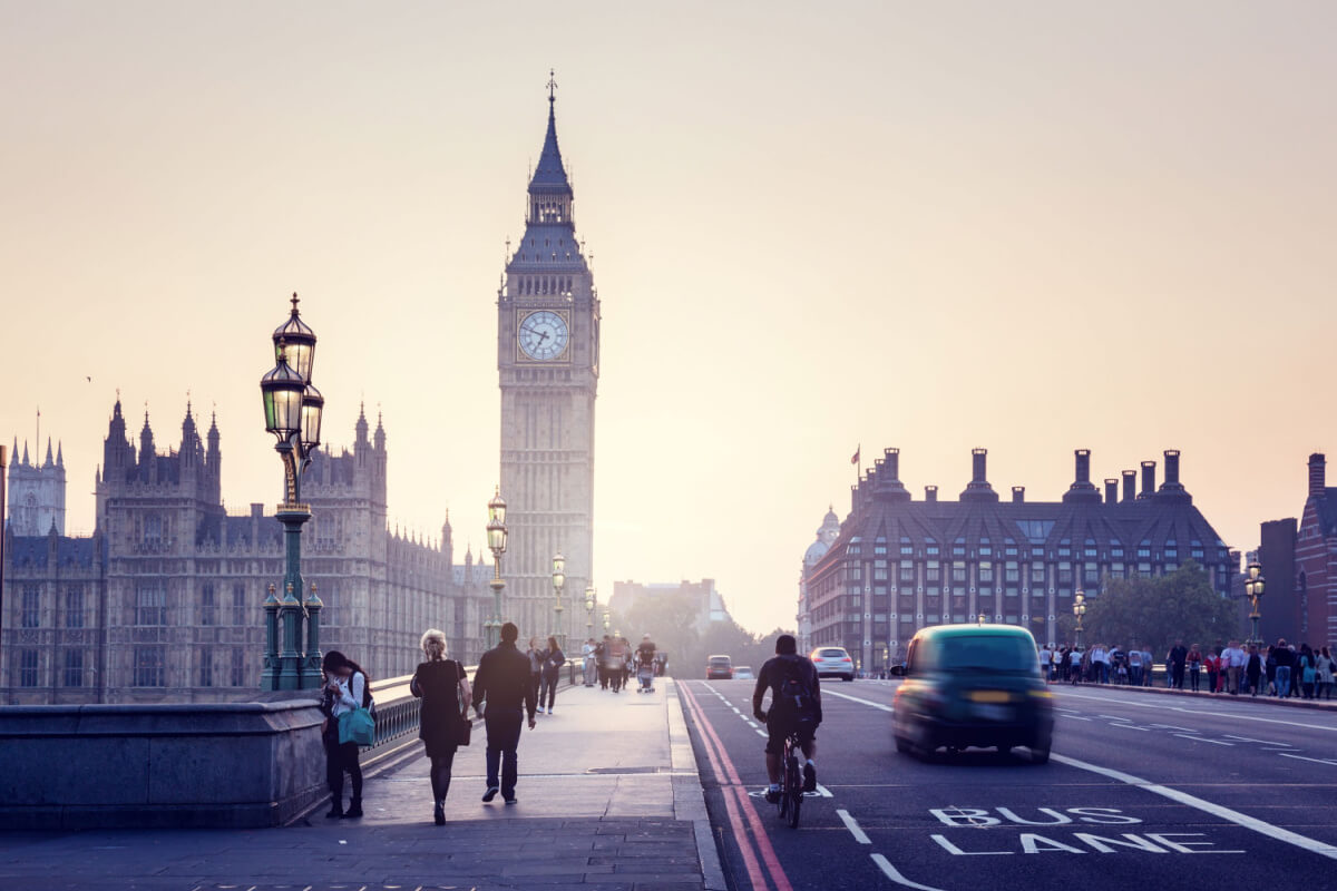 London's Big Ben and Westminster at dawn