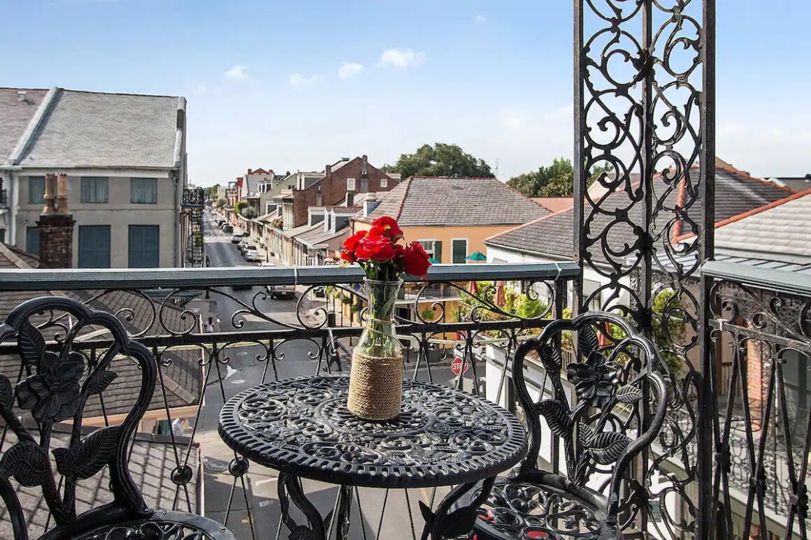 Luxurious Bourbon St. Pad with Balcony