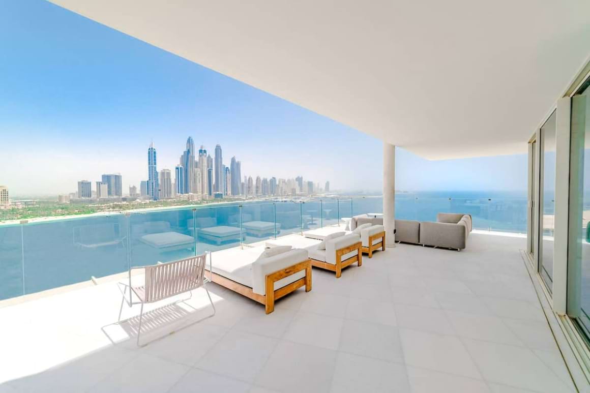 Sky Villa Penthouse with 4 Bedrooms and City Views