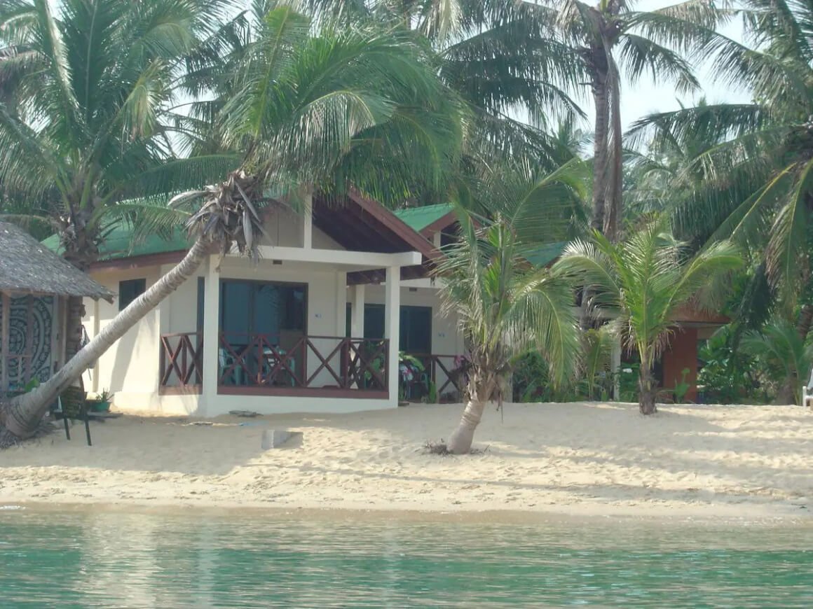 Beachfront Bungalow on Mae Nam Beach Koh Samui