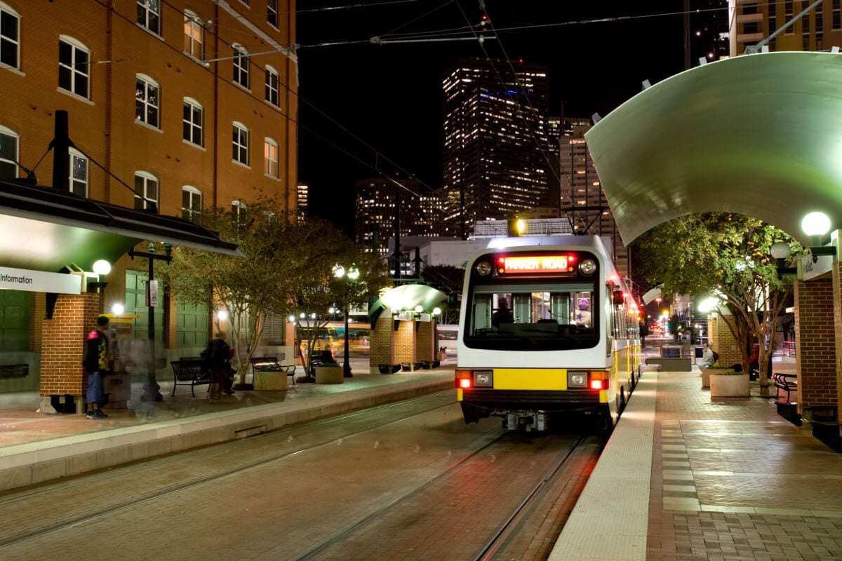 The Dallas DART transport system. How to get around Dallas