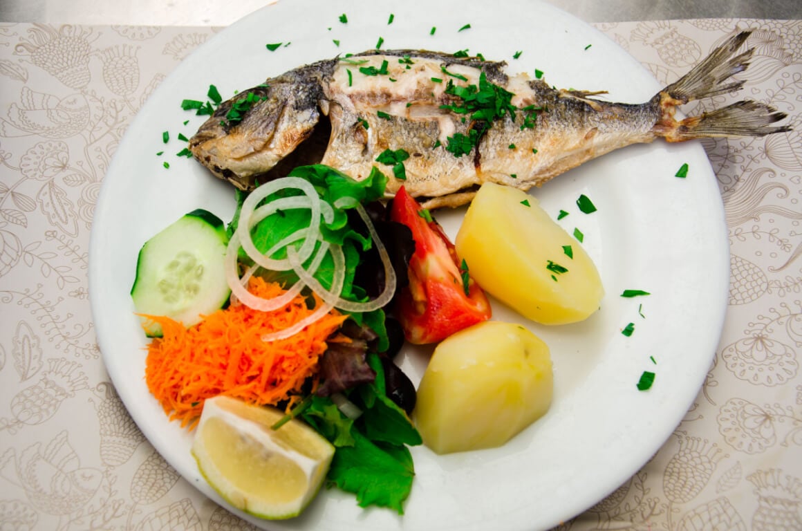 Fresh fish with potato Faro