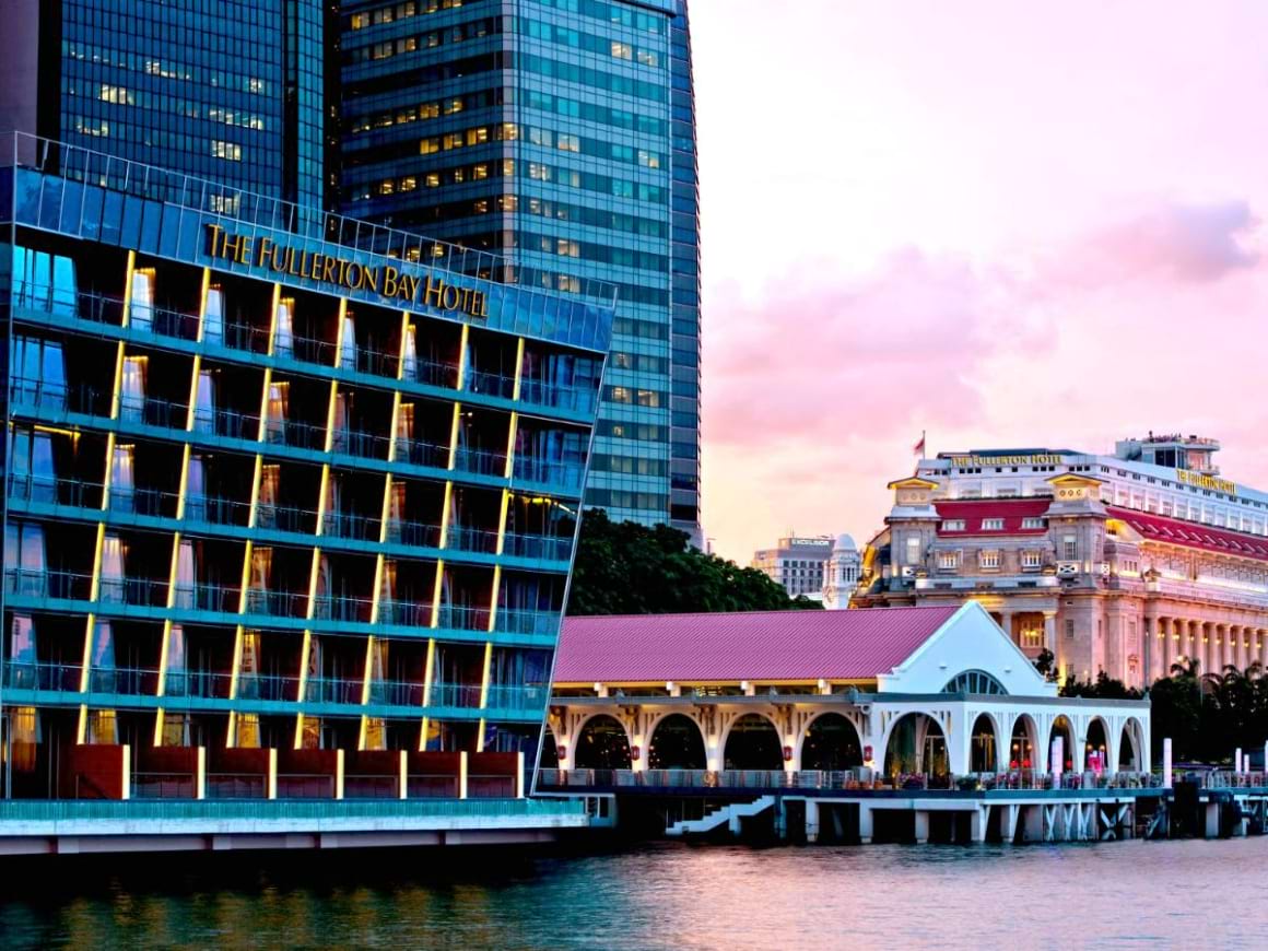 The Fullerton Bay Hotel right on the Singapore River