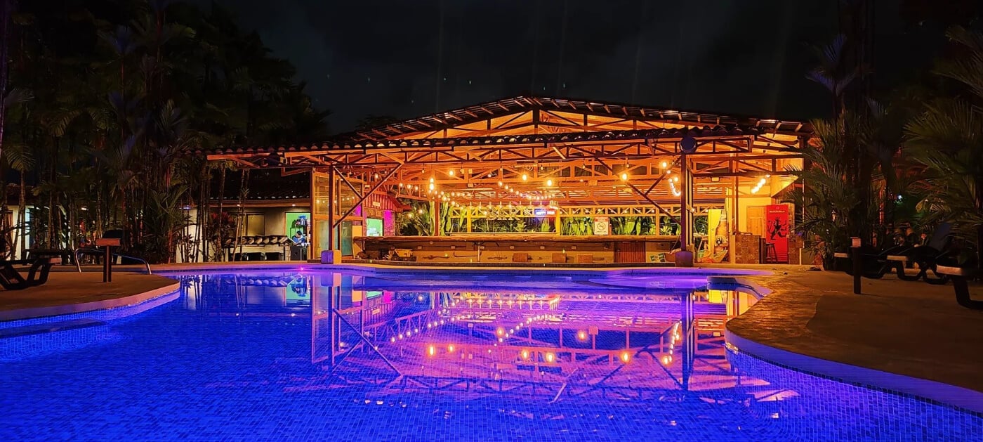 Arenal Backpackers amazing pool.