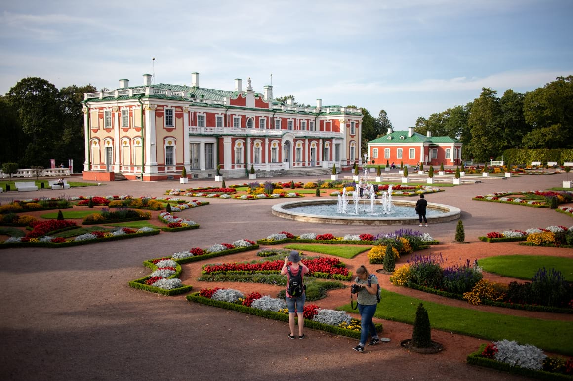 Weizenbergi and kadriorg art museum in Tallinn