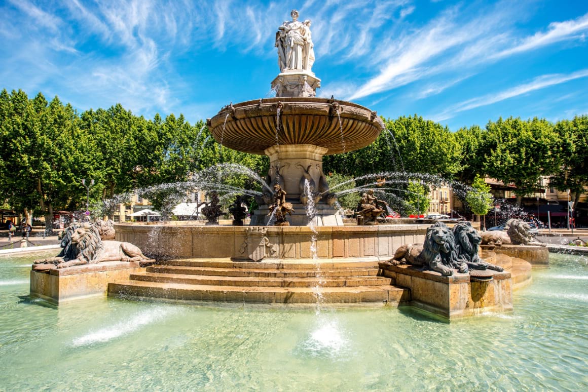 Fontain de la Rotonde Aix en Provence