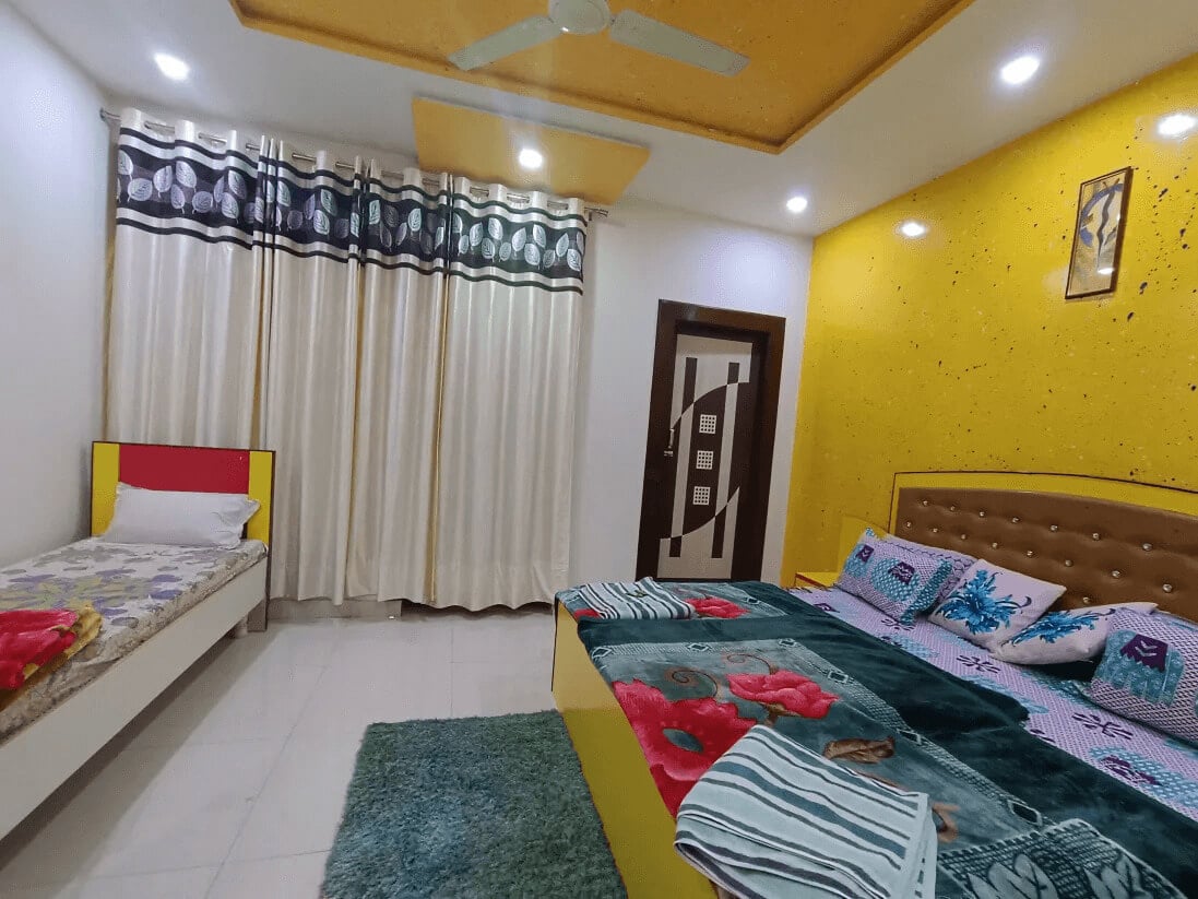 hostel in agra for tourist