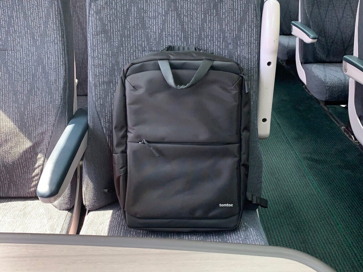 tomtoc Navigator-H71 backpack on train 