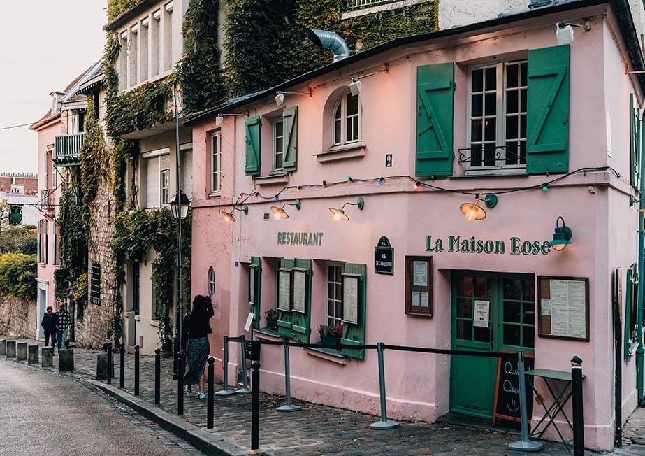 La Maison Rose in Monmarte, Paris