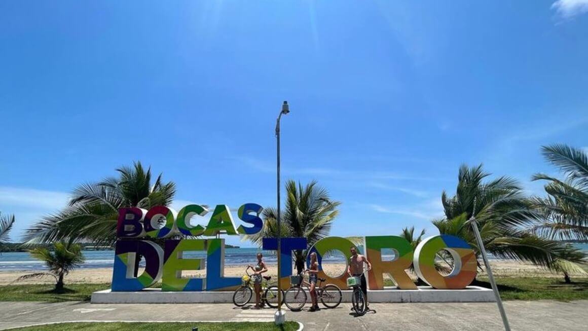 bocas del toro cyclists