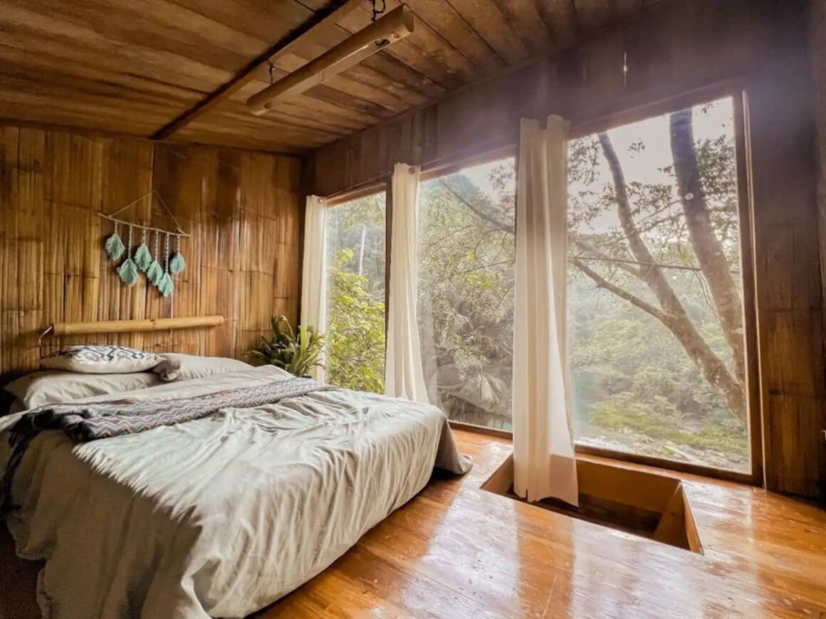Riverside Cabin near Cambugahay Falls
