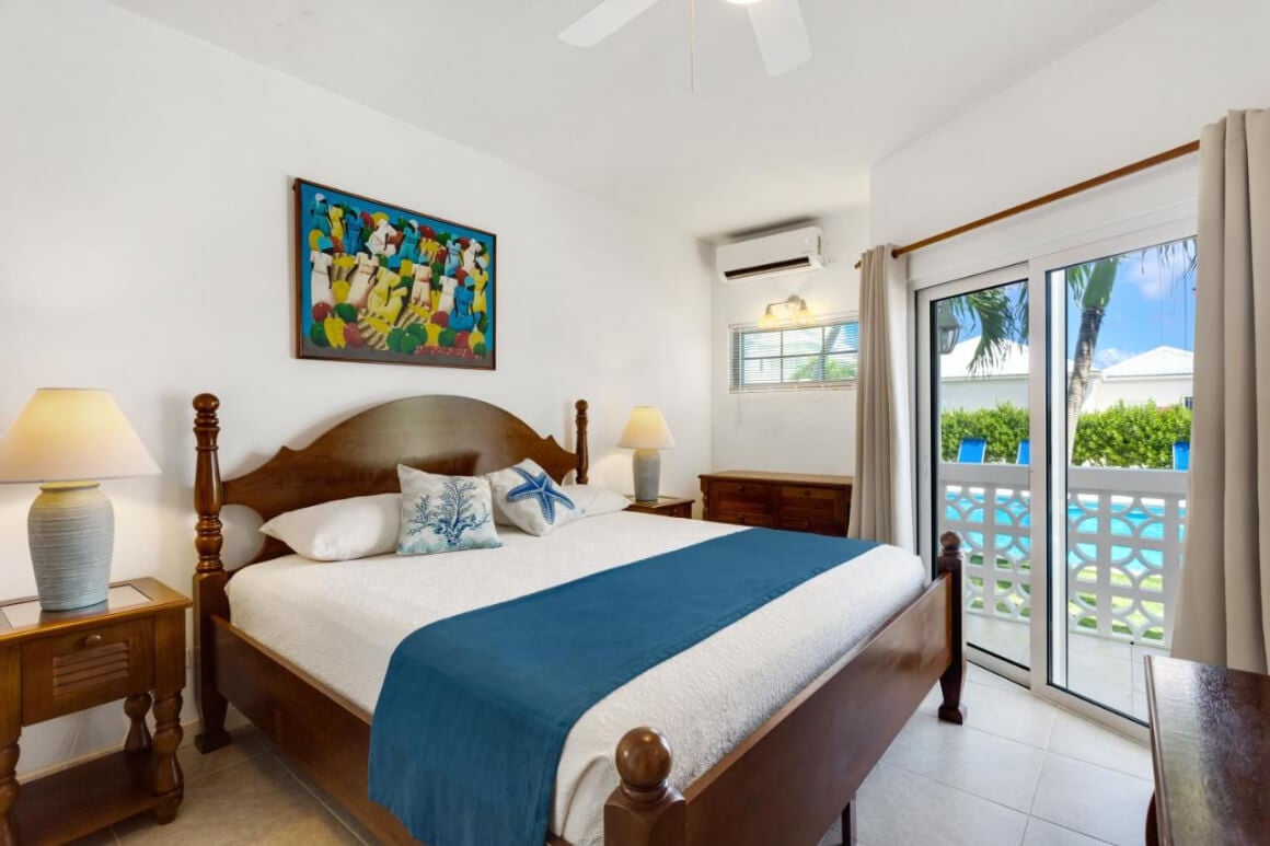 Shoal Bay Villas