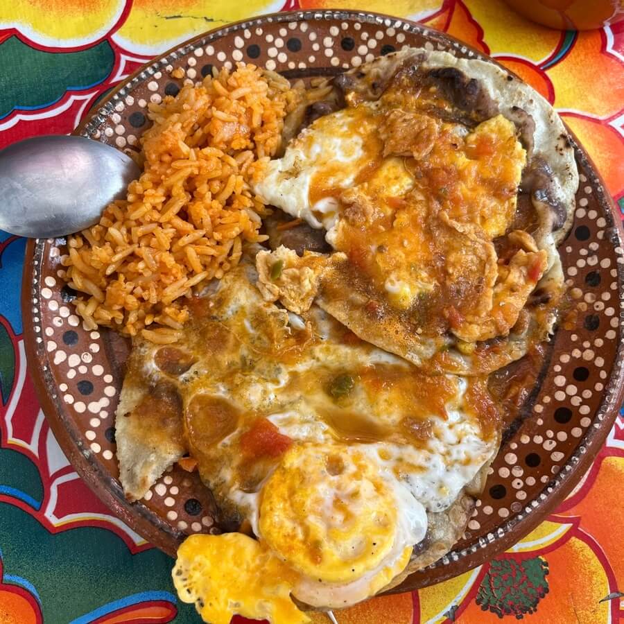 Huevos street food in mexico
