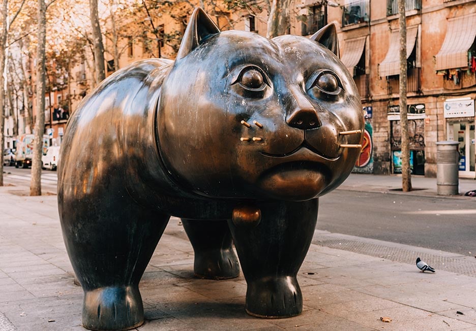 A massive cat statue on the streets of Barcelona, Spain