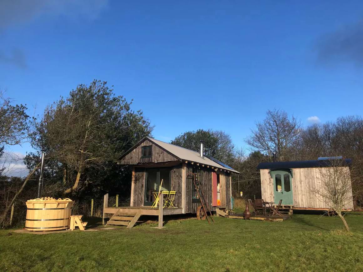 Two Bedroom Shepherds Hut with Wood Fired Hot Tub