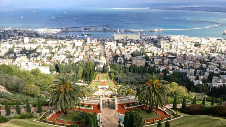The 20 COOLEST Hostels in Israel (What are they?)