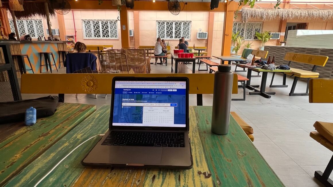 digital nomad remote work laptop in cebu philippines